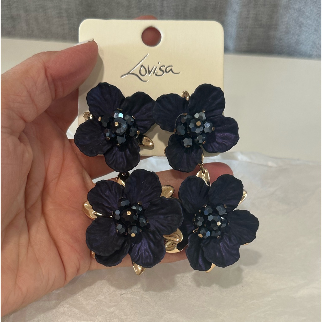 Lovisa Large Pearlised Navy Flower Drop Earrings Nwt 15$